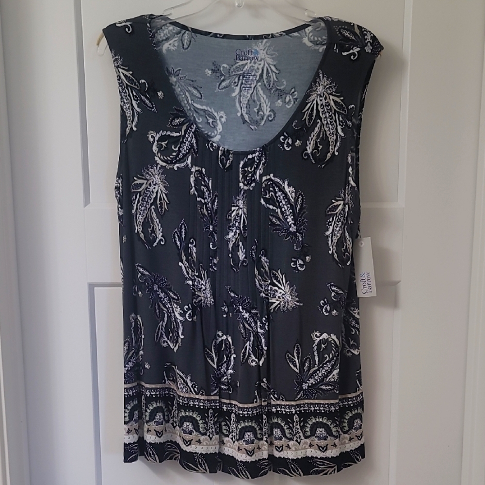 Croft & Barrow New Sleeveless pleated neckline, Multi Color top. Size L